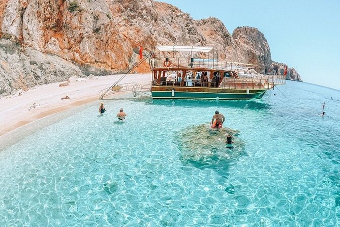 Adrasan Suluada Island boat tour - Lunch Onboard: A Relaxed Dining Experience