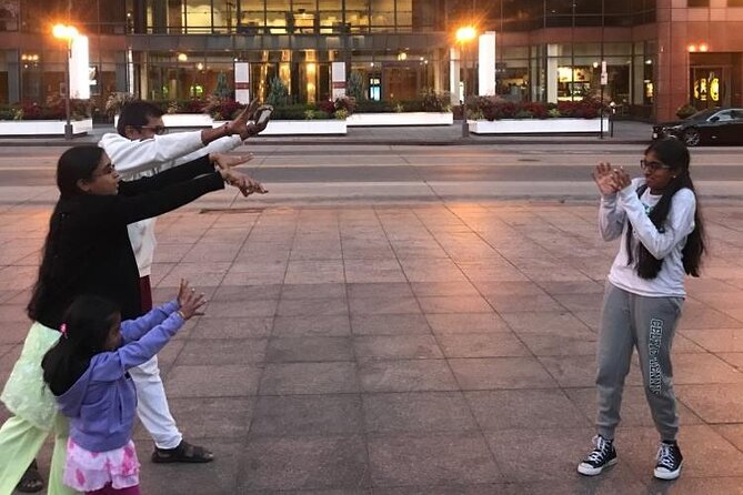 Adventurous Scavenger Hunt in Chicago by Crazy Dash - Unique Features of the Crazy Dash Chicago Scavenger Hunt