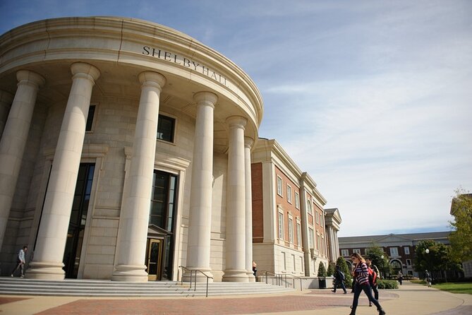 Adventurous Walking Tour of University of Alabama - Explore the Alabama Museum of Natural History