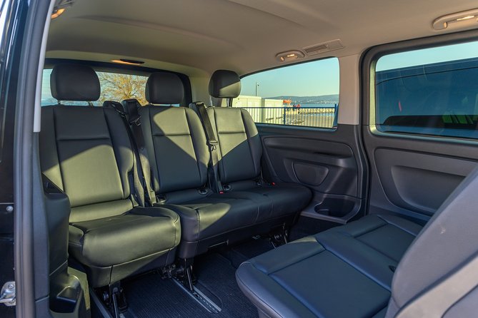 Airport shuttle - How This Airport Shuttle Simplifies Your Arrival in Split