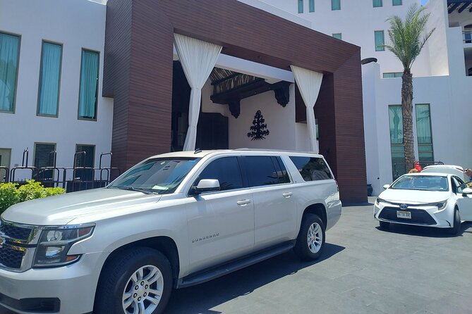 Airport Transfer to Cabo San Lucas IDA - Vehicles and Comfort Features Included in the Transfer