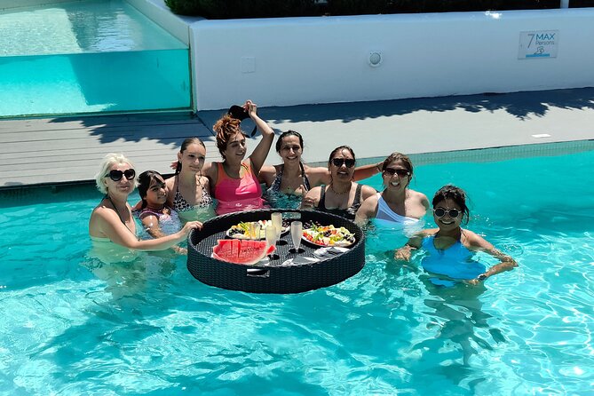 Akrotiri: Spa break for 3-4 friends, Pool access, wine & fruits - The Location: Zen Spa in Akrotiri, Santorini