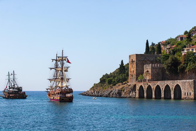 Alanya Pirate Boat with Lunch and Drinks - From the Marina to the Historic Landmarks of Alanya