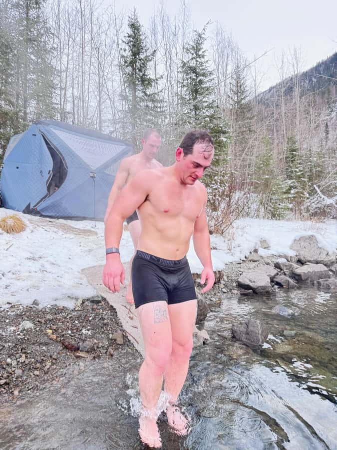 Alaska: Sauna and Cold Water Plunge Group Experience - What Makes the Alaska Cold Water Plunge Special