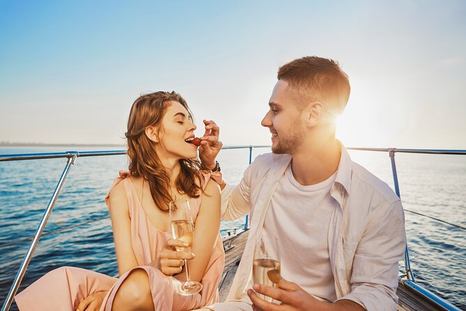 Albufeira: 3 Hours Benagil Caves & Coastline Tour - "Unwind" - Praia da Marinha: One of the World’s Most Beautiful Beaches