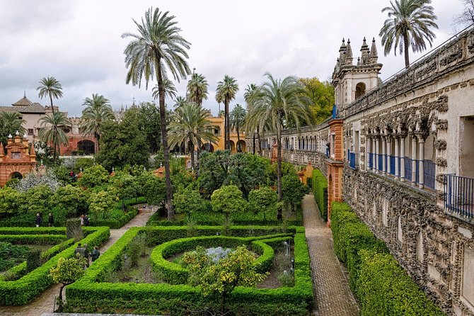 Alcazar and Cathedral & Giralda of Seville. Skip The Line! Includes access tickets - Inside Seville Cathedral: The Largest Gothic Cathedral in the World