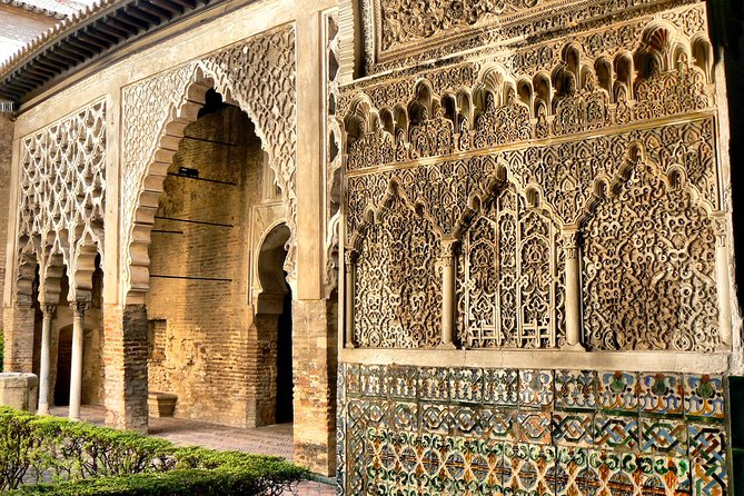 Alcazar and Cathedral of Seville Tour with Skip the Line Tickets - Climbing the Torre Giralda for Panoramic Seaville Views