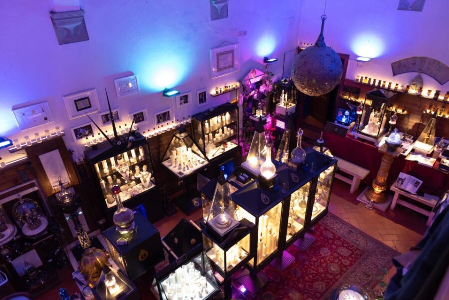 Alessandro Dari: Museo del gioiello Atelier e Scuola - Visit the Nasi-Quaratesi Palace in Florence’s Oltrarno District