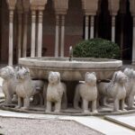 Alhambra: complete guided tour with Nasrid Palaces tickets - Visiting the Generalife Gardens and Palace