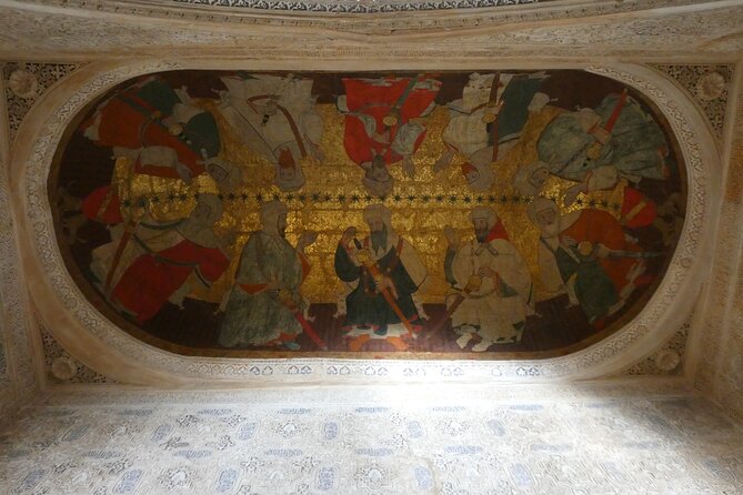 Alhambra Skip the Line Premium Guided Tour - The Palace of Charles V: A Renaissance Contrast