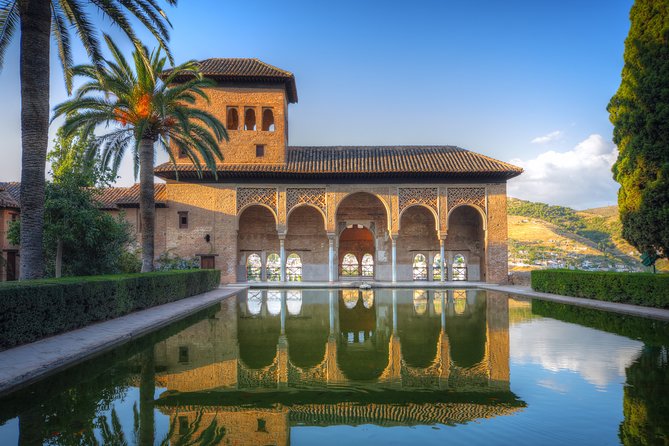 Alhambra Ticket and Guided Tour with Nasrid Palaces - Why Prebooking Is Essential for the Alhambra Tour