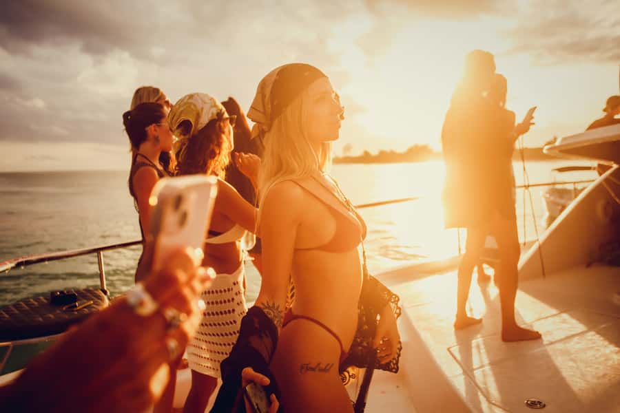 All-Inclusive Cancun:DJ Evening Beat in 51' Leopard PowerCat - Starting Point at Marina V&V in Cancun