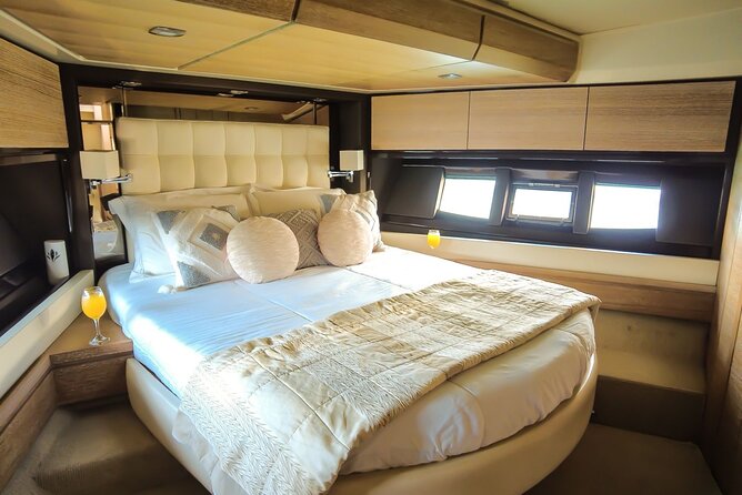 ALL INCLUSIVE Luxury 70 ft. Azimut Yacht in Cabo San Lucas - The Elegance of the 70-Foot Azimut Yacht in Cabo San Lucas