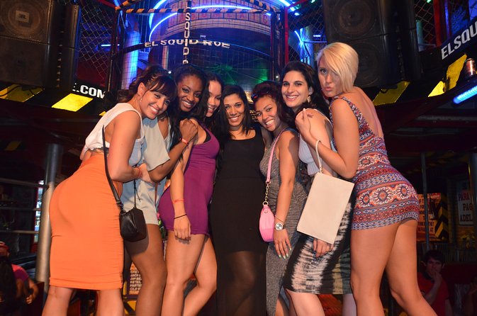 All you can drink (3 hrs) - El Squid Roe Los Cabos - Navigating the Experience: Entry, Duration, and Pacing