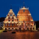 Alternative Riga: Central market and Moscow suburb tour - Discovering Latvia’s Independence at the Freedom Monument