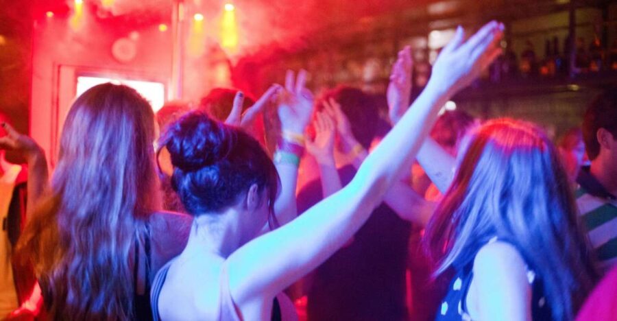 Amsterdam: City Center Bar Crawl and Nightlife Experience - Exploring the Unique Atmospheres of Leidseplein’s Venues