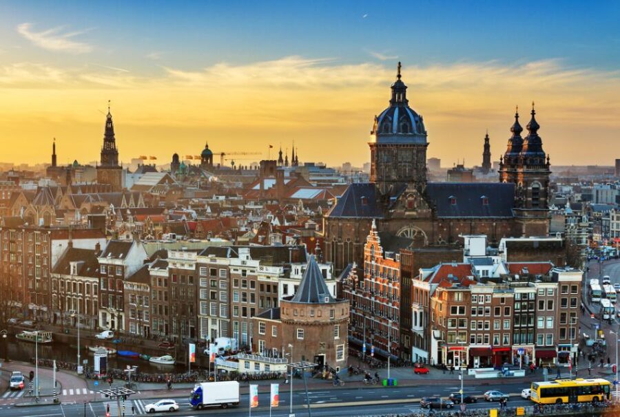 Amsterdam: Private Guided Walking Tour - Starting Point: Central Dam Square and Royal Palace
