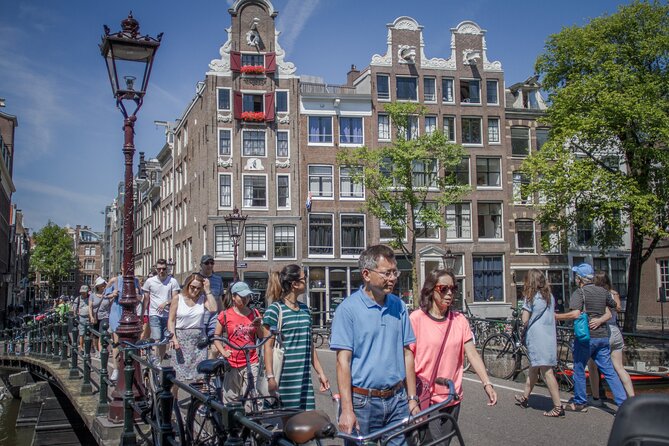 Amsterdam Private Historical Walking Tour - Exploring the Begijnhof: A Tranquil Historic Courtyard