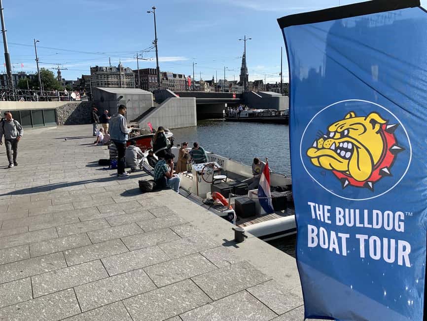 Amsterdam: The Bulldog Boat Smoke-Friendly Cruise & 2 Drinks - Route and Sightseeing Highlights