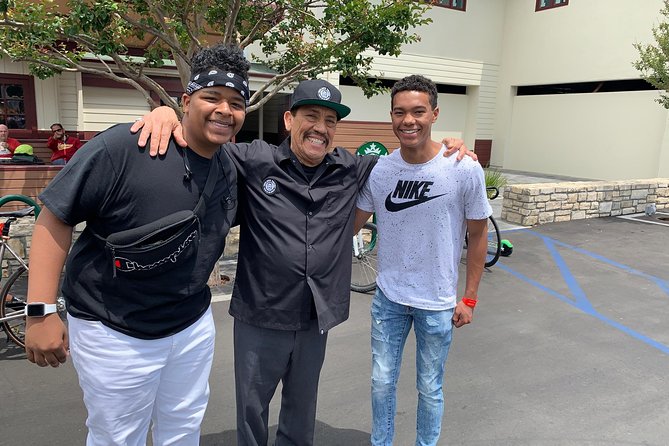 Anaheim to LA: Hollywood, Beaches & Famous Film Sites tour - Visiting Hollywood Landmarks and Celebrity Hotspots