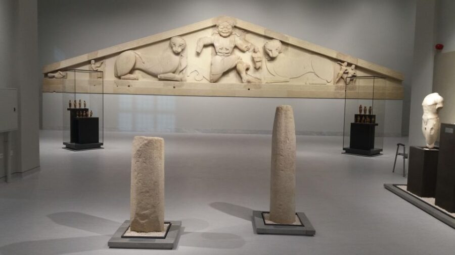 Antiquity and the Middle Ages in a unique experience tour - Walking Through Corfu’s Old Town: From Raimondos Gate to the Old Fortress