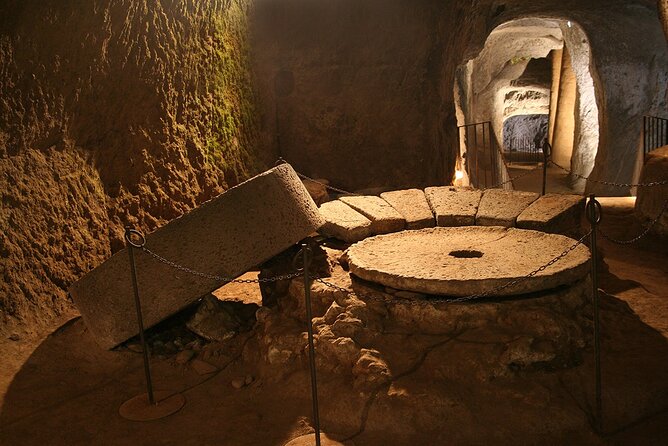 Aperitif in front of the Duomo and Orvieto Underground Caves tour - Exploring Orvieto’s Ancient Underground Caves