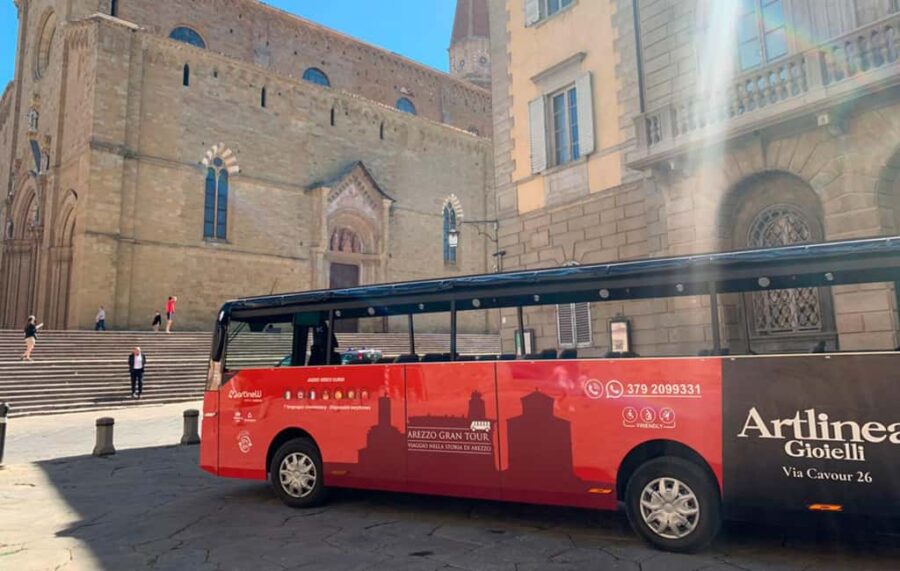 Arezzo Gran Tour - Discovering Arezzo on an Electric Mini Bus