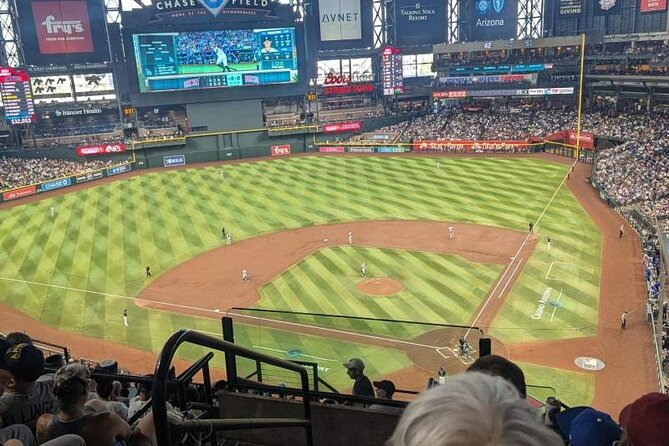 Arizona Diamondbacks Baseball Game Ticket at Chase Field - Prime Seating Options with Guaranteed Availability