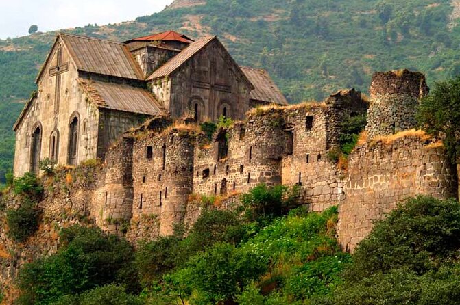 Armenia Full Day Private Tour From Tbilisi, Most Popular Places - Enjoying a Local Lunch Before Visiting Sanahin Monastery