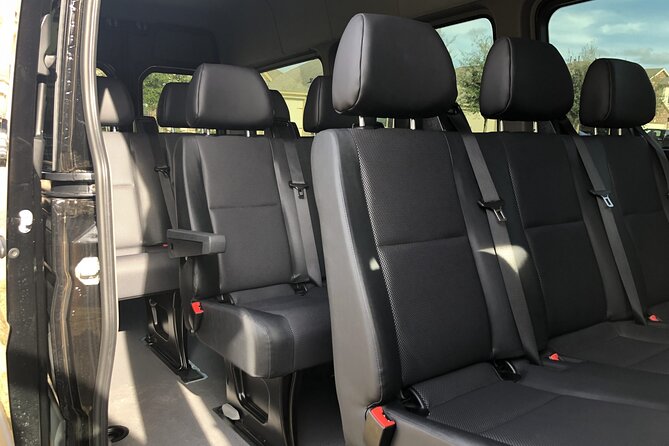 Arrival Private Transfer Amsterdam Airport to Amsterdam City Center by Minibus - 60 Minutes of Parking and Waiting Time Included