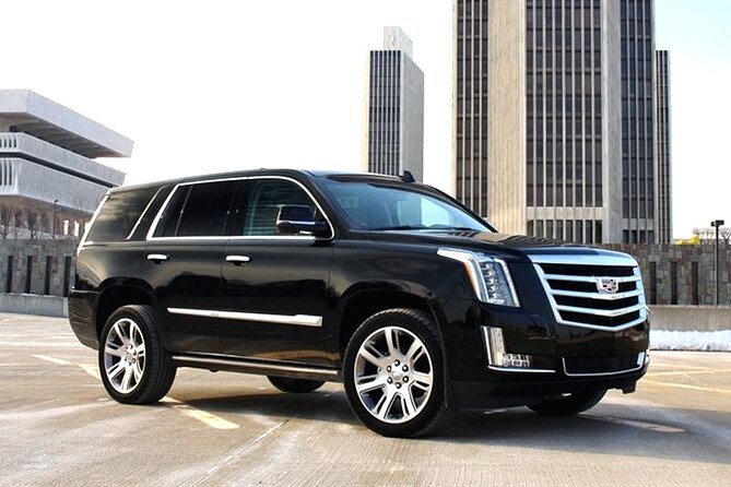 Arrival Transfer: Airport LAS to Las Vegas by Luxury SUV - The Comfort of a Luxury SUV