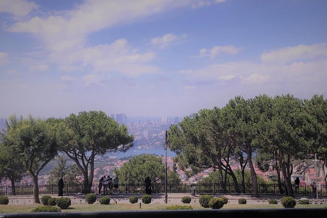 Asia-Europe with Bosphorus Full Day Inc.Museum fees and Lunch - Visiting the Egyptian Bazaar: Spices, Nuts, and Local Flavors