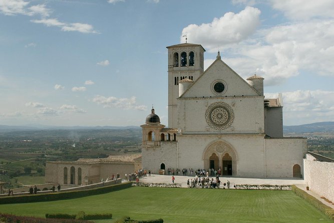 Assisi and Orvieto Full-Day Semi-Private Tour from Rome - Exploring Orvieto Cathedral and Its Artistic Treasures