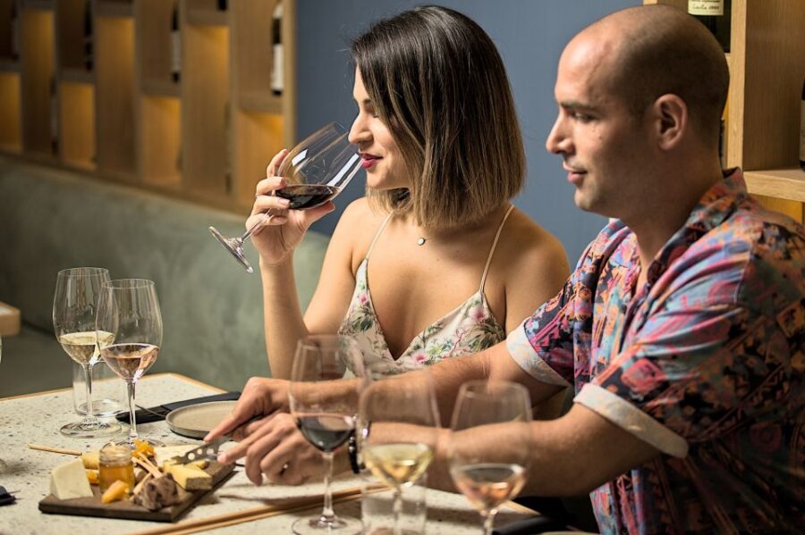 Athens: Small-Group Wine Tasting Tour with Appetizers - Discover the Charm of Athens Old City "Plaka"