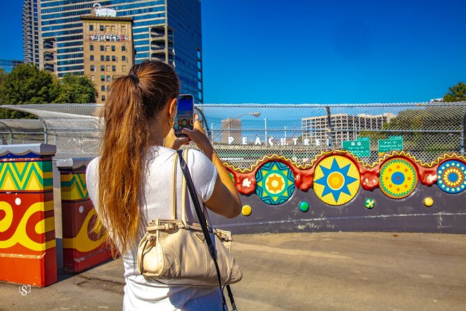 Atlanta Photo Walking Tour with Pics Taking - Iconic Atlanta Landmarks at Peachtree Center