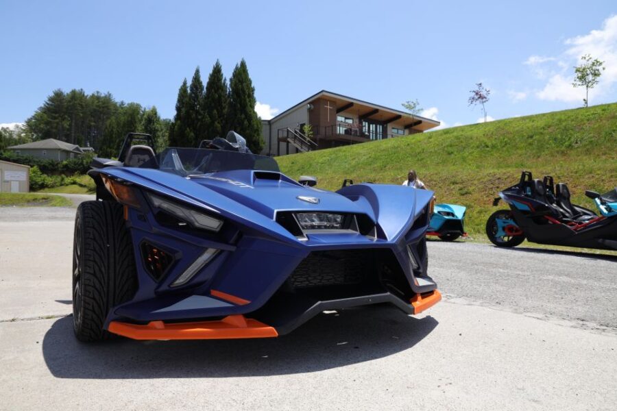 Atlanta: Self-Guided Slingshot Rental to Vickery Falls - Picking Up the Slingshot in Peachtree Corners