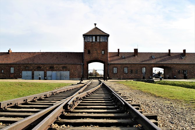 Auschwitz & Birkenau English guided tour by private transport from Katowice - Visiting Auschwitz Museum and Birkenau Memorial: What’s Included