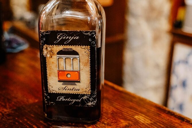 Azenhas do Mar, Palacio da Pena, Regaleira and Castelo dos Mouros. - Starting with Sintra’s Historic Streets and Monarchical Architecture