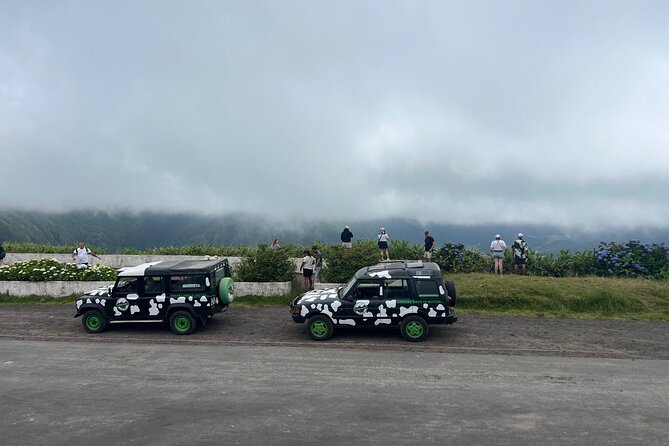 Azores - Seven Cities & Lagoa do Fogo tour - Exploring the Village of Sete Cidades