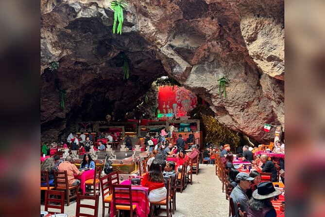 Balloon flight / Breakfast in the cave / CDMX pick-up + Pyramids - Breakfast Inside La Cueva: Dining in a Natural Grotto