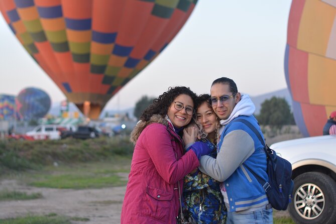 Balloon flight over Teotihuacan - The Excitement of a Sunrise Balloon Flight