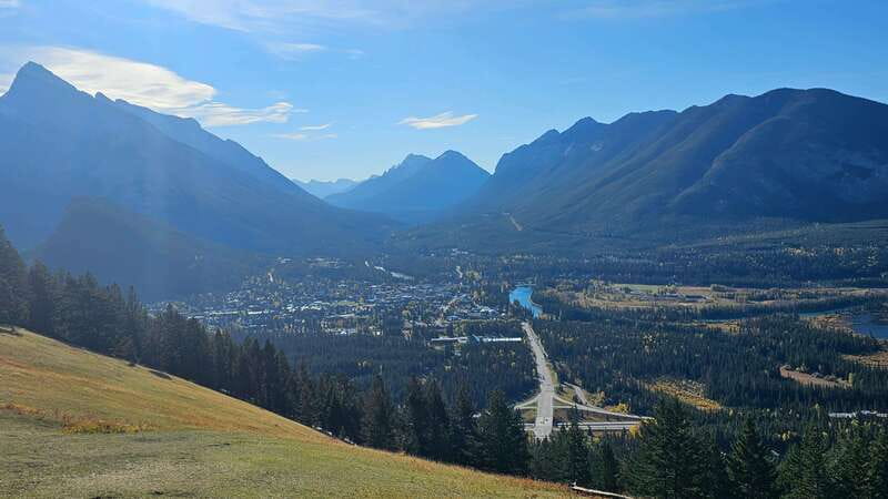 Banff: Evening Wildlife Safari Guided Tour - Scenic Mountain Roads and Stunning Dusk Views