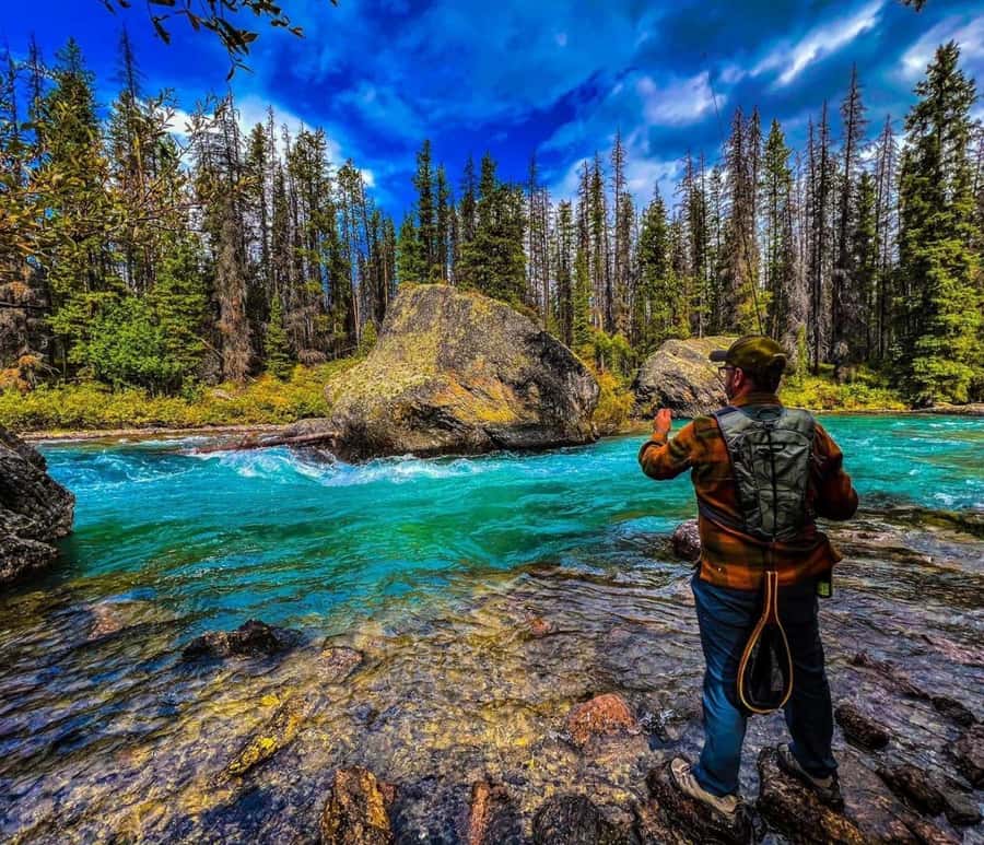 Banff: Gondola, Hot Springs, Bow falls & Three Lakes Tour - Ascend Sulphur Mountain on the Banff Gondola