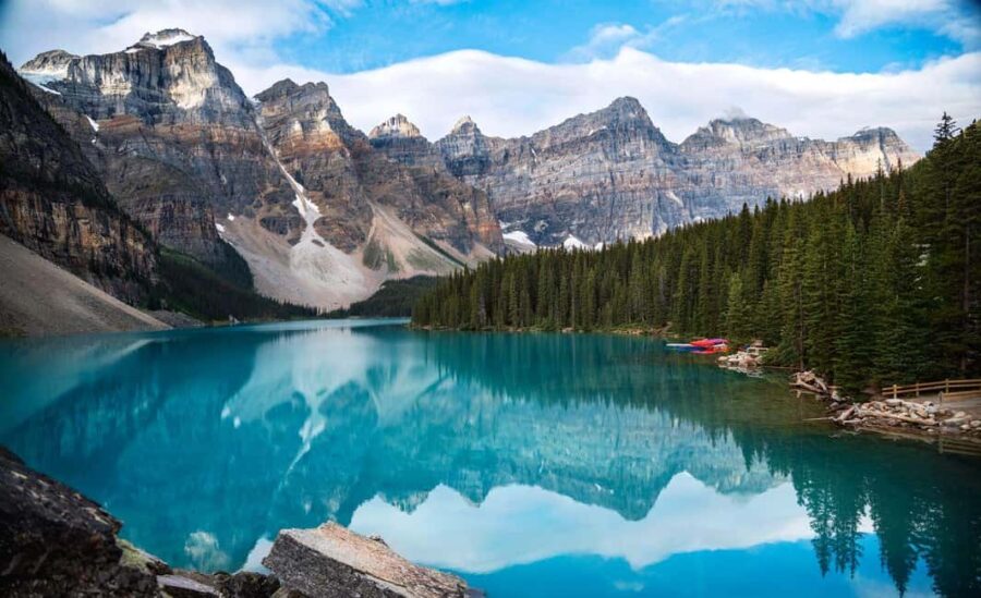 Banff: Lake Louise, Emerald Lake, and Moraine Lake Tour - Starting Point and Transportation Details in Calgary