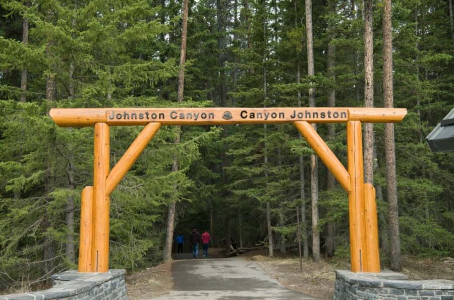 Banff, Lake Louise, Johnston Canyon, Vermilion Lake Day Trip - The Vibrant Beauty of Lake Louise