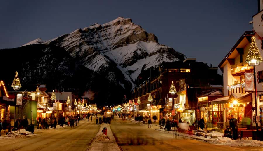Banff: Majestic Holiday Tour From Calgary - Pickup and Transportation from Calgary to Banff