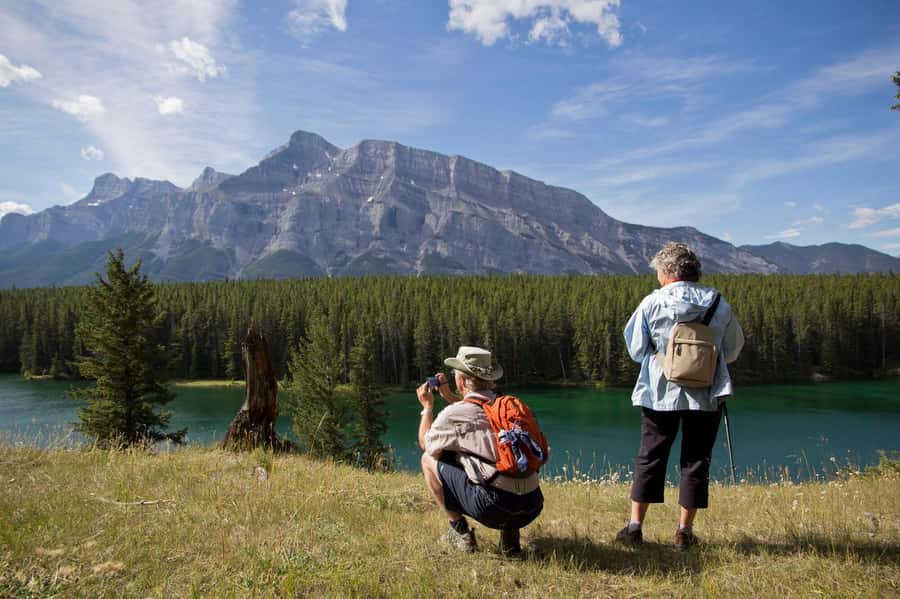 Banff: PRIVATE Guided Nature Walk - 2hrs - Exploring Banff National Park on a 2-Hour Walk