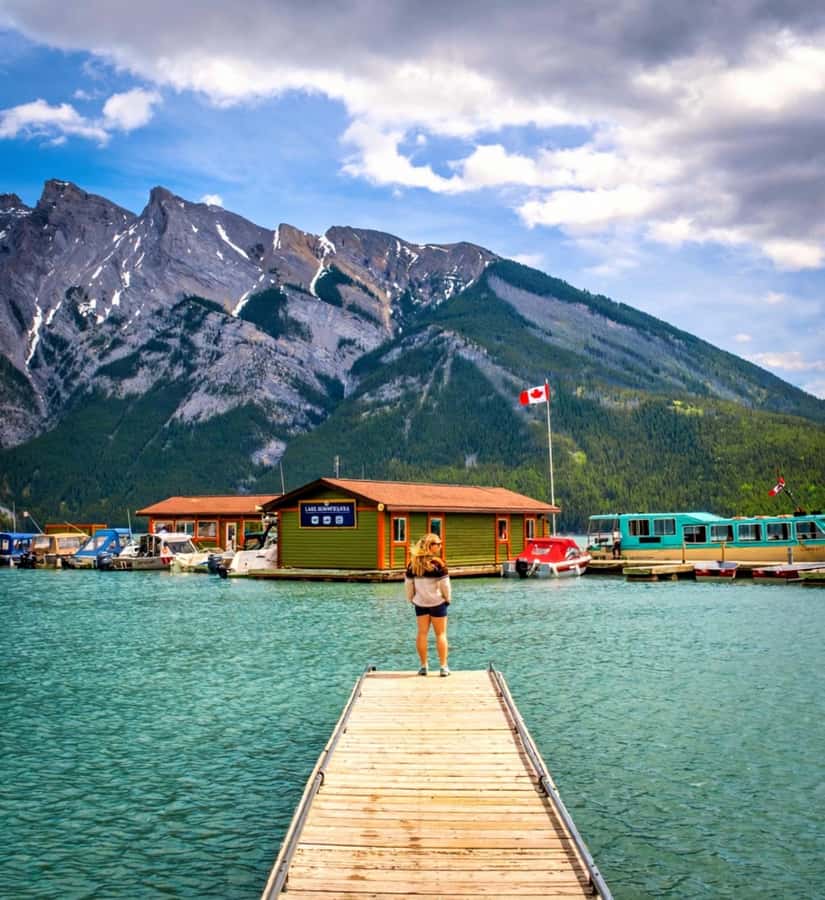 Banff with Gondola, Minnewanka Cruise, Hot Spring & 3 Lakes - Starting Point and Tour Logistics