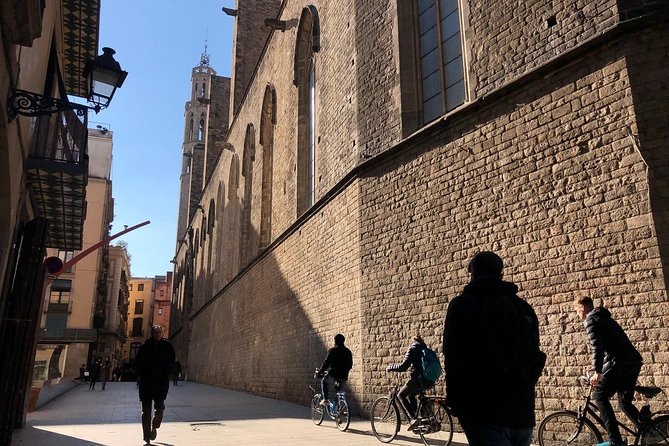 Barcelona 3-hour Bike Tour: Highlights and Hidden Gems - Unpacking the Itinerary and Key Stops