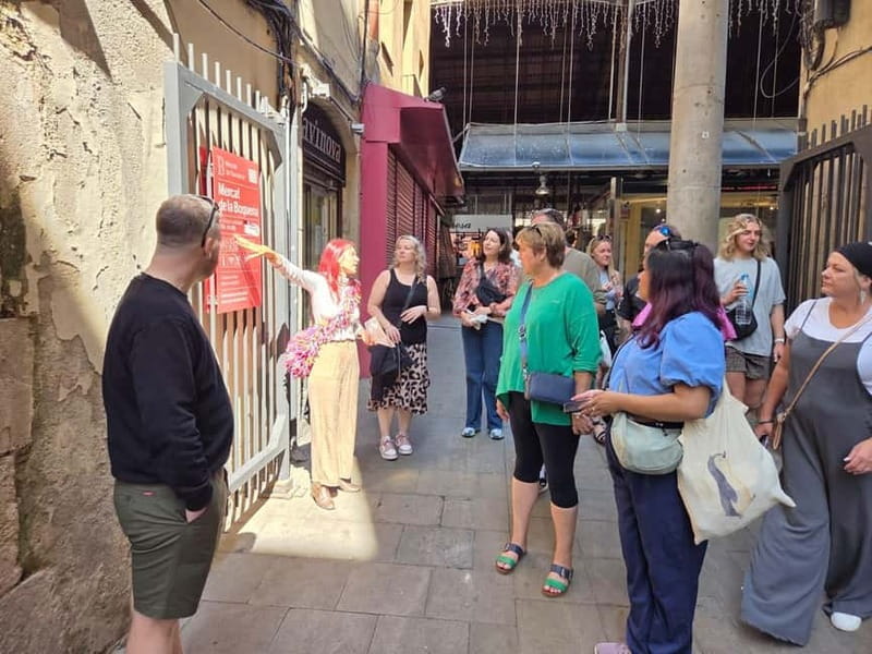 Barcelona: Delicious Food Tour and City Center Sightseeing - Discovering Barcelona’s Historic Heart at the Gothic Quarter